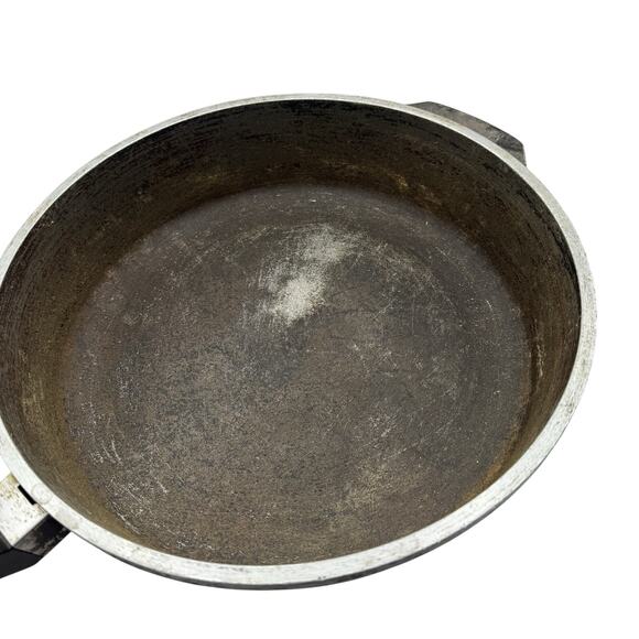 Kitchen Fair 12” Skillet w/ Lid Beige Enamel, Wood Handle, Made in USA (Vintage) - Picture 5 of 7